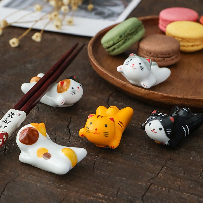 Chopstick Rest Ceramic - ที่วางตะเกียบเซรามิกรูปแมวนำโชคสไตล์ญี่ปุ่น น่ารัก ใช้สำหรับวางช้อน ส้อม ภาชนะบนโต๊ะอาหาร ของตกแต่งบ้าน