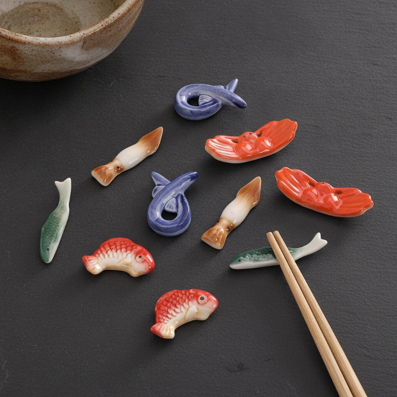 Chopstick Rest Ceramic - ที่วางตะเกียบเซรามิกรูปปลา ทนต่อรอยขีดข่วน ที่วางช้อนส้อม พื้นผิวเรียบ ที่วางซูชิ สำหรับใช้ในบ้านทุกวัน